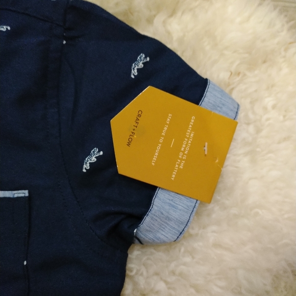 Craft + Flow Button Up T-Shirt - Picture 2 of 3